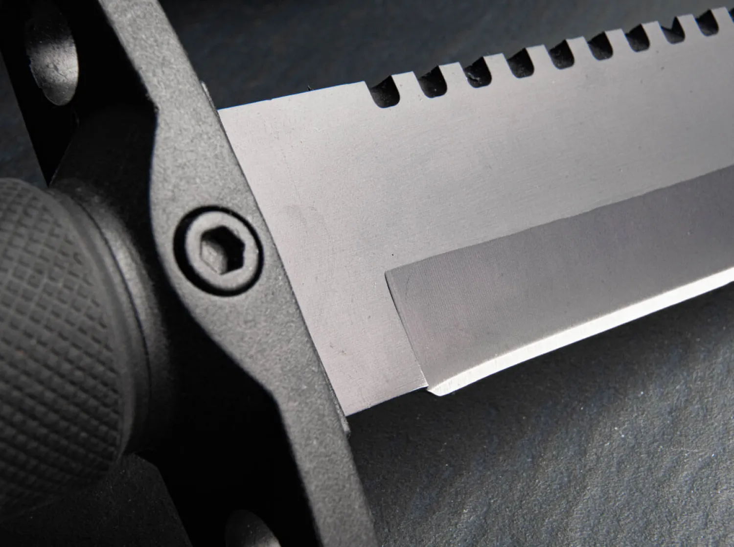 john_jay_survival_knife_5.webp Magnum John Jay Survival Knife