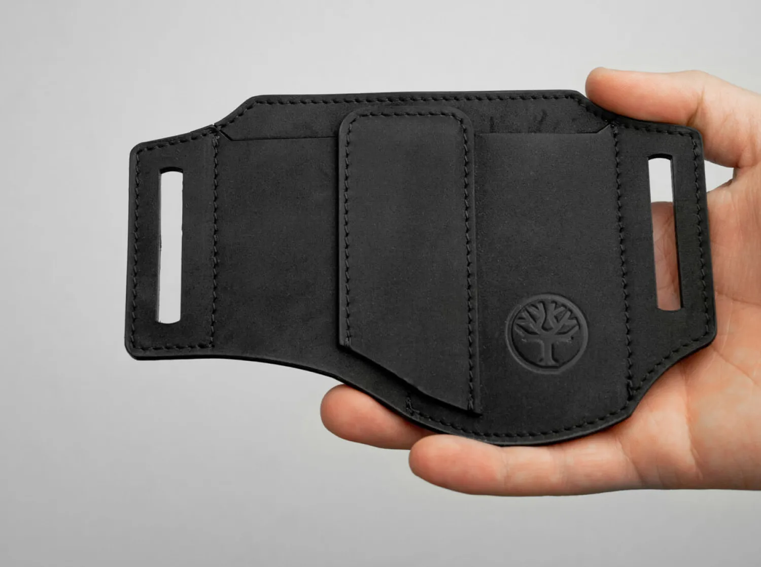 lederholster_edthree_schw_2-1.webp Böker Manufaktur Solingen Lederholster ED-Three