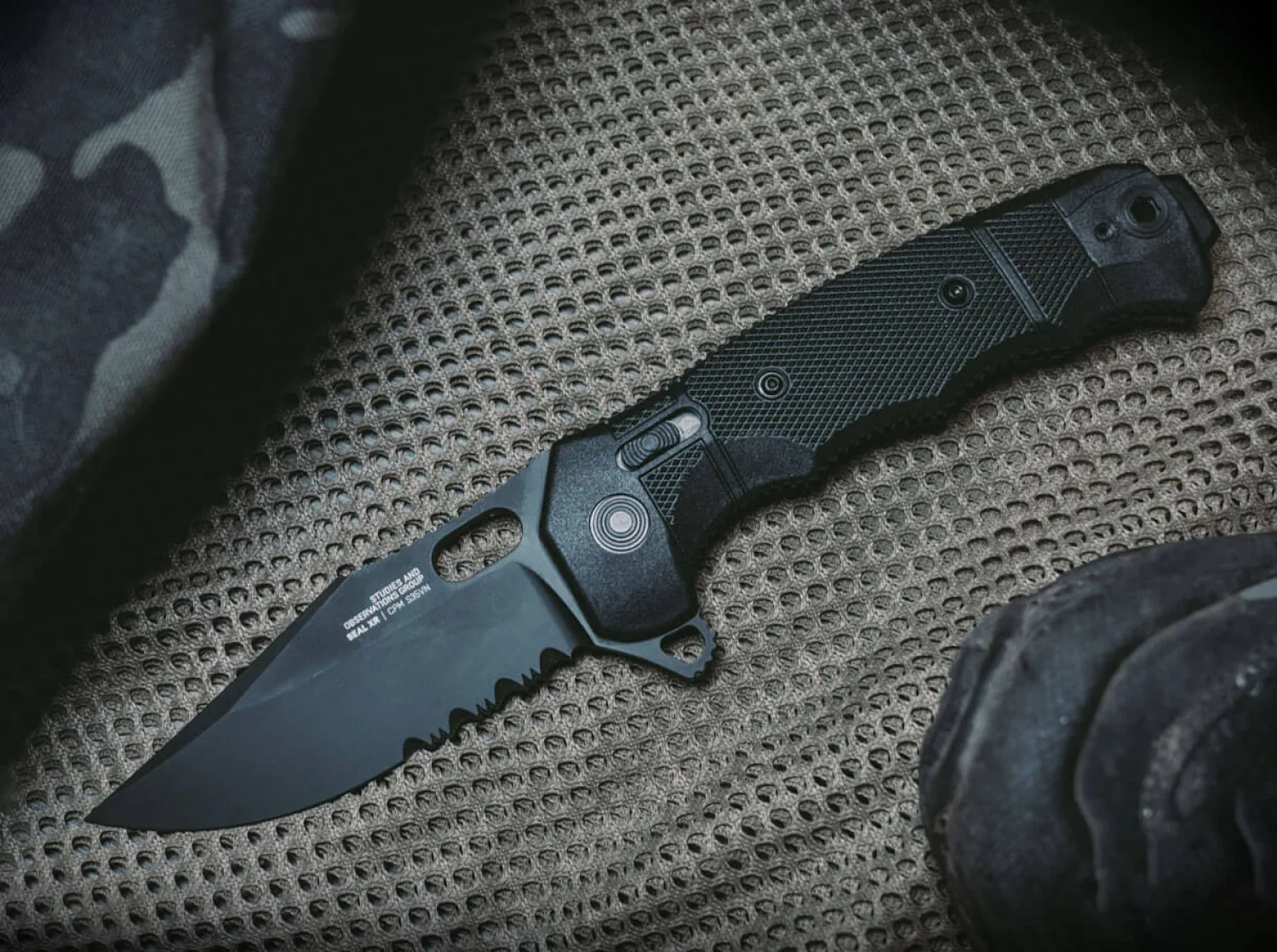 seal_xr_serrated_usa_made_5.webp SOG SEAL XR Serrated USA Made